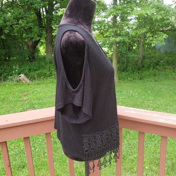 Francesca's Miami Boho Ladies Pullover Black Cold Shoulder Top with fringe Med - Picture 9 of 12